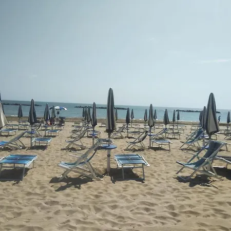 Chalet Acqua & Sale Camping L'Annunziata
